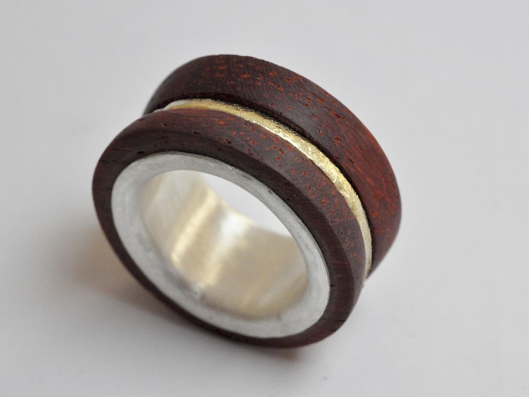 Ring, Silber 925, Gold 750, Padoukholz